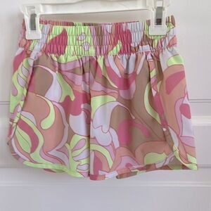Like New  Kids Gap Fit shorts. SZ M.